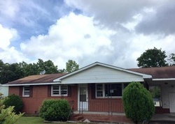 Tower Dr - Foreclosure in Jacksonville, NC