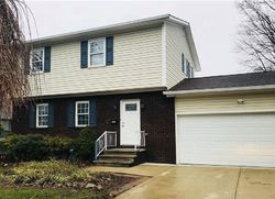 Willowick Dr - Eastlake, OH