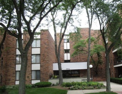  Lakeview Dr Apt 303