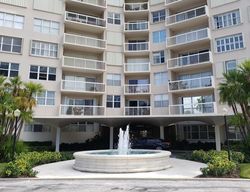  N Flagler Dr Apt 402