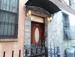  E 105th St Apt 4a