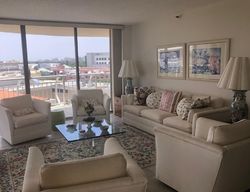  S Bayshore Dr Apt 10