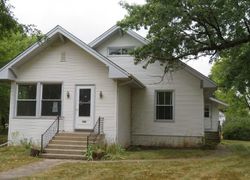  N Cedar St
