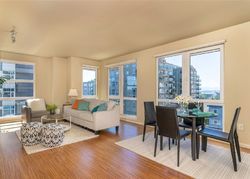  Clay St Apt 821