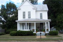  E Evans St
