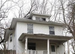 8th Ave - Foreclosure In Rock Island, IL