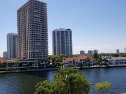  Collins Ave Apt 519