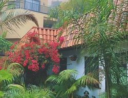  Sunset Plaza Dr