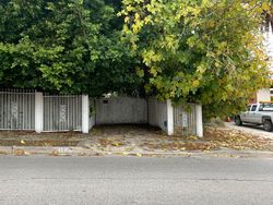  N Western Ave