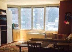  W 43rd St Apt 5e