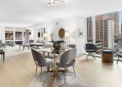  W 52nd St Apt 8a