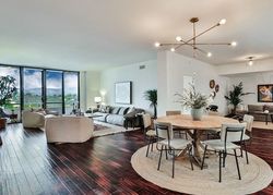  Wilshire Blvd Apt 14