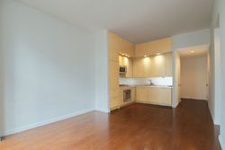  Broadway Apt 21e