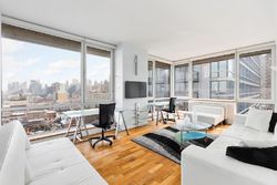  W 42nd St Apt 19f