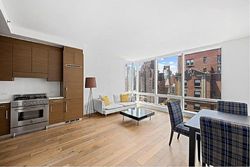  Lexington Ave Apt 14