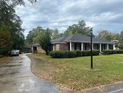  E Indian Creek Dr