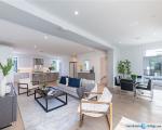  1/2 N Gramercy Pl