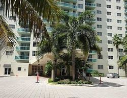  Collins Ave Apt 122