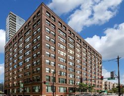  S Wells St Apt 208